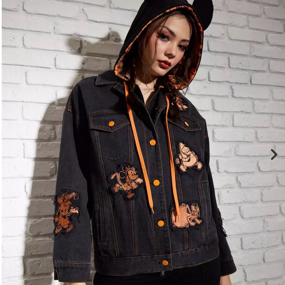 NWT Her Universe Disney Mickey & Friends Halloween Jacket Large